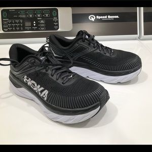 Women’s Hoka Bondi7 Tennis shoes sis 8 1/2D